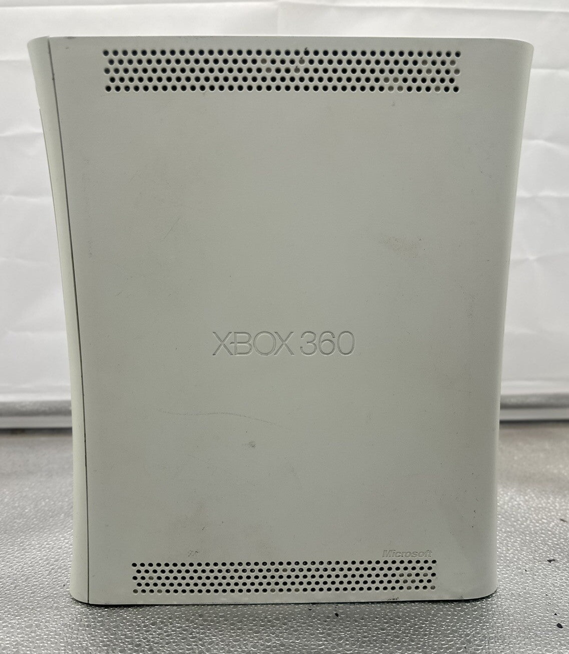 Microsoft Xbox 360 Console No Hard Drive + Controller + Cables 4752