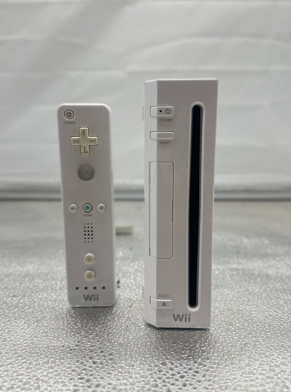Nintendo Wii Console Model RVL-001 PAL + Controller + Cables 6327