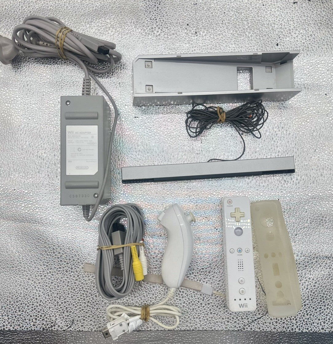 Nintendo Wii Console Model RVL-001 PAL + Controller + Cables 6328
