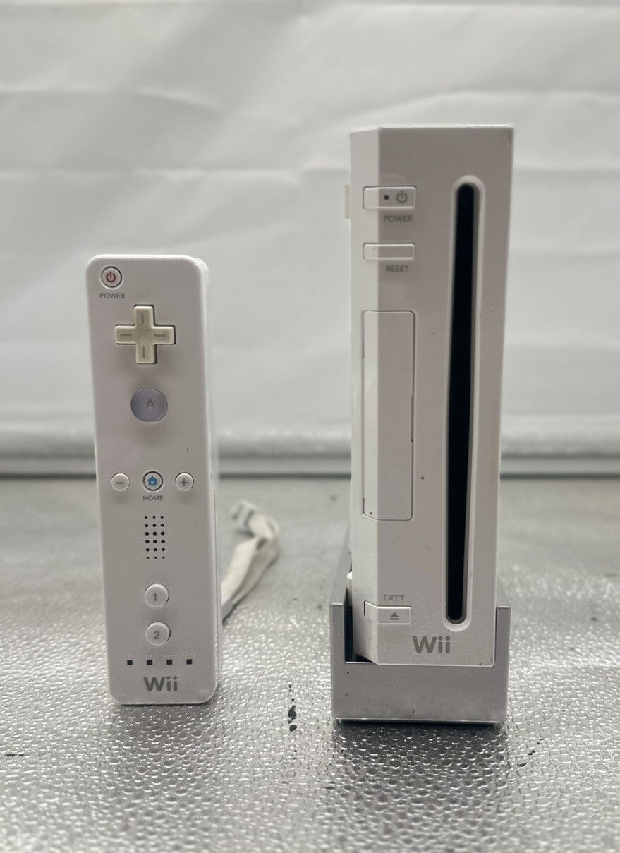 Nintendo Wii Console Model RVL-001 PAL + Controller + Cables 5357