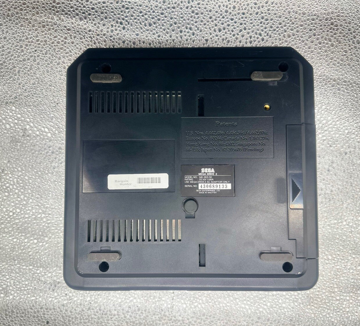 Sega Mega Drive 2 Console Model MK-1631-50 PAL + Controller + Cables 2972