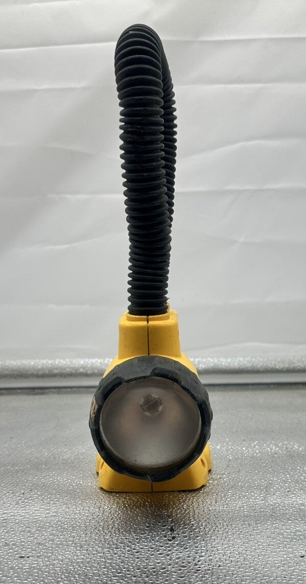 Dewalt 18v Torch DW919 In Good Condition Skin Only MIssing Globe