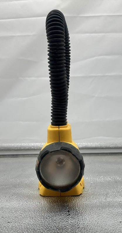 Dewalt 18v Torch DW919 In Good Condition Skin Only MIssing Globe