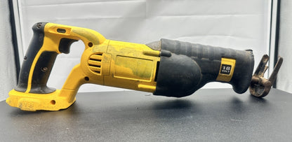 Dewalt 18V Reciprocating / Saber Saw In OK Condition 6544