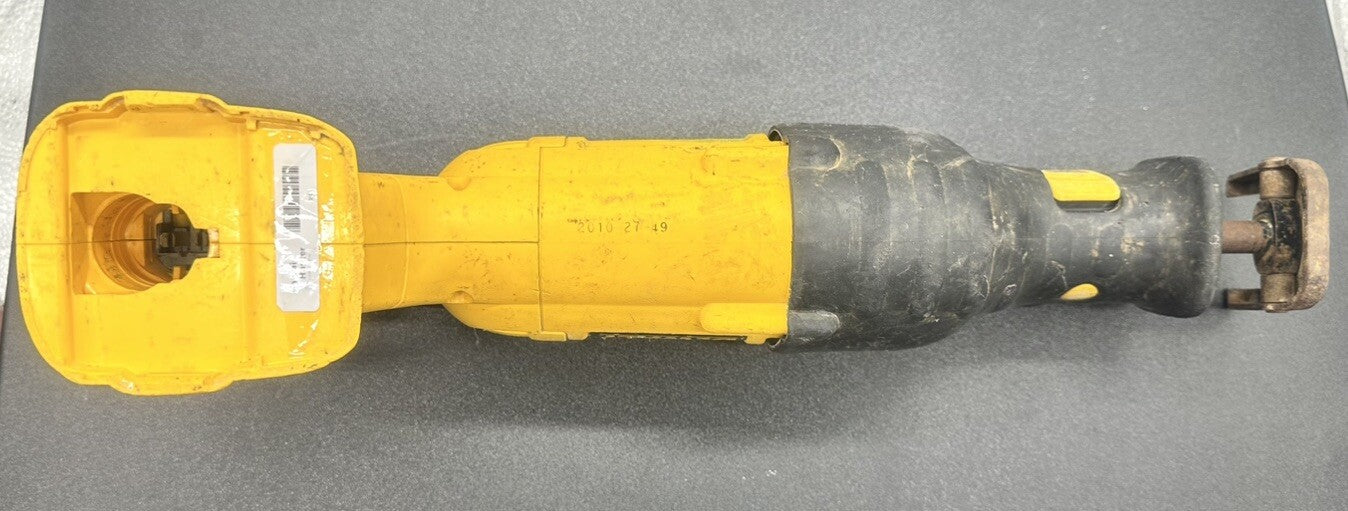 Dewalt 18V Reciprocating / Saber Saw In OK Condition 6544