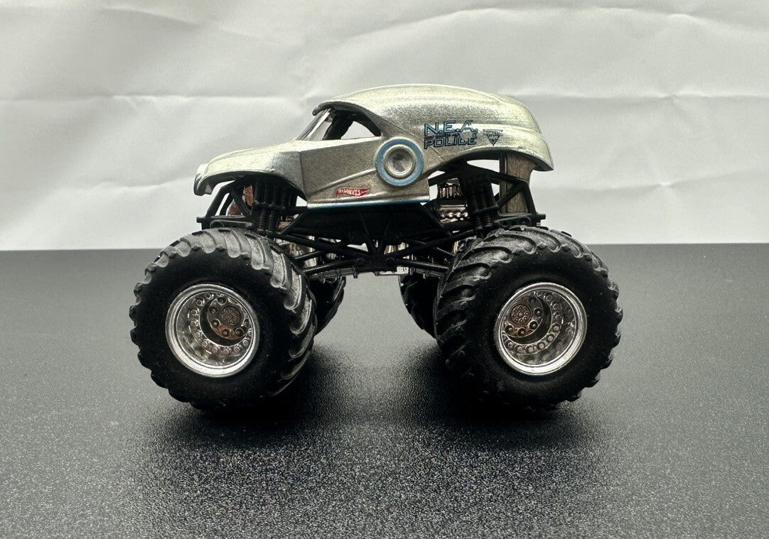 Hot Wheels Monster Jam N.E.A Police Truck Diecast 1:64 Scale 6074