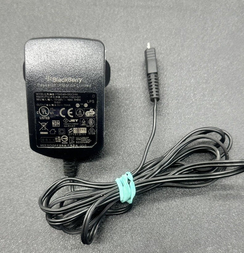 GENUINE BLACKBERRY PSM04R-050CHW PHONE CHARGER POWER SUPPLY 240V 5V 700mA