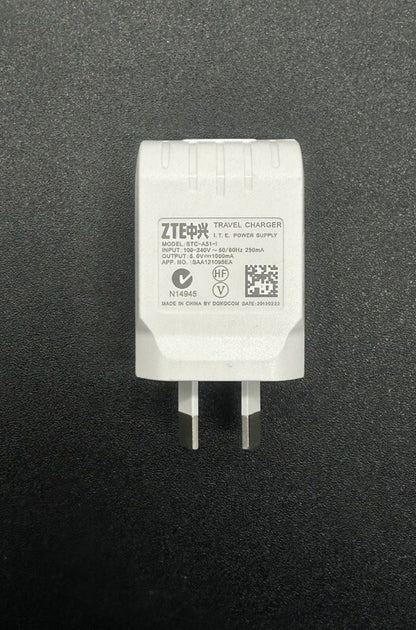 Genuine ZTE Travel USB-A Adapter STC-A51-1 Classic White In Good Condition 5532