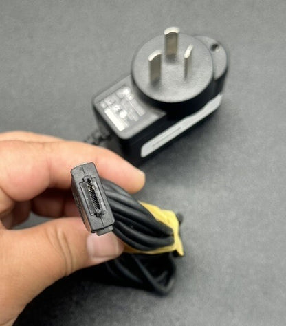 Genuine LG Travel Charger TA-22GS2 AU Plug In Good Condition 6610