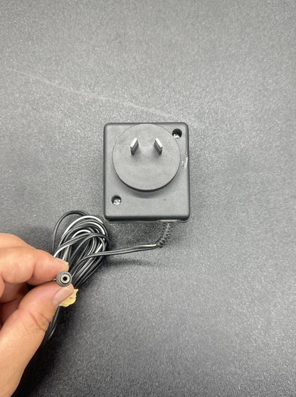 Genuine GMC Power Adapter Model Q01537 In Good Condition 4681