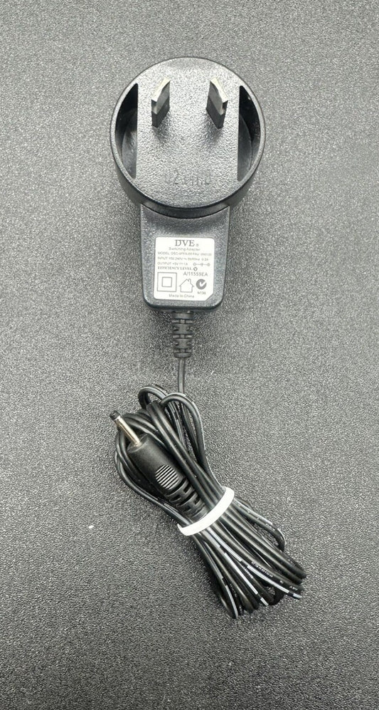 DVE AC ADAPTOR Model DSC-6PFA-05FAU OUTPUT 5v 1A In Good Condition 5521