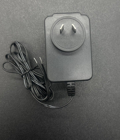 Xing Yuan Electronics AC ADAPTOR XY-24001000AS OUTPUT 24V 1A In Good Cond 5515