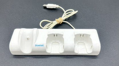 Nintendo Wii Bluetek Dual Docking Station Controller Charger NO BATTERIES 3514