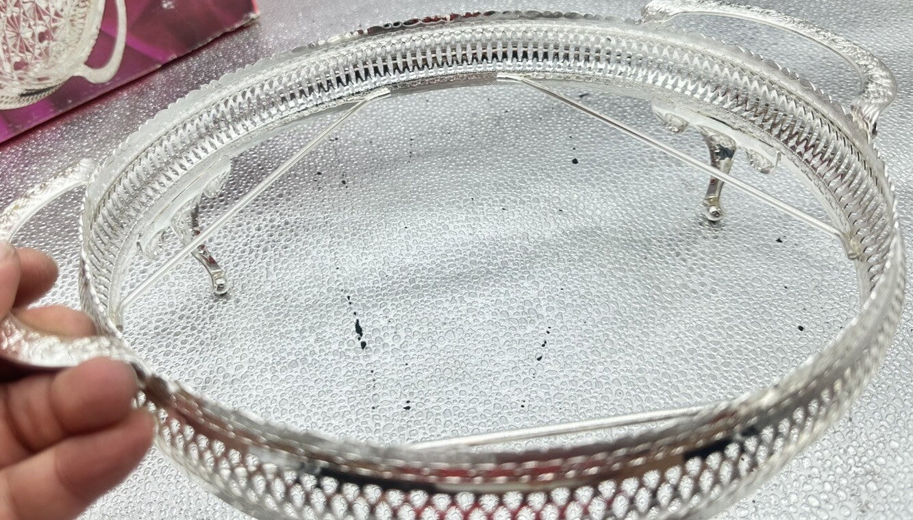 England Queen Anne Rarity, Silver Chafing Dish. "Serving Dish" In Good Codnition