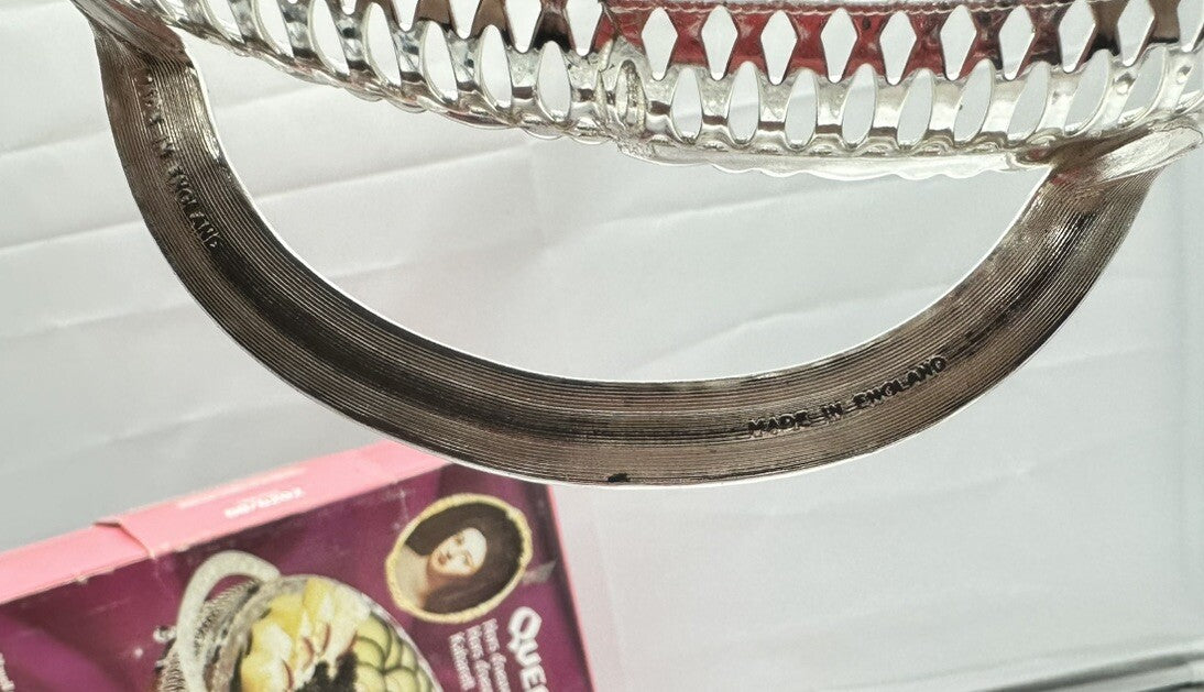 England Queen Anne Rarity, Silver Chafing Dish. "Serving Dish" In Good Codnition