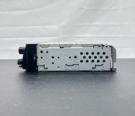 Stereo/head Unit For 1997-2005 Toyota Hilux, P/N 08600-00913 Radio Cassette 8246