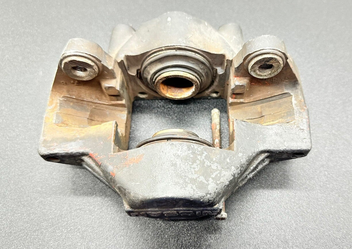 Nissan Skyline R33 Rear Brake Caliper SUIT REBUILD SOLD AS UNTESTED 8204