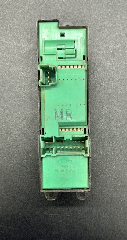 Nissan Skyline R34 4 Door Power Window Switch RHS UNTESTED 8212