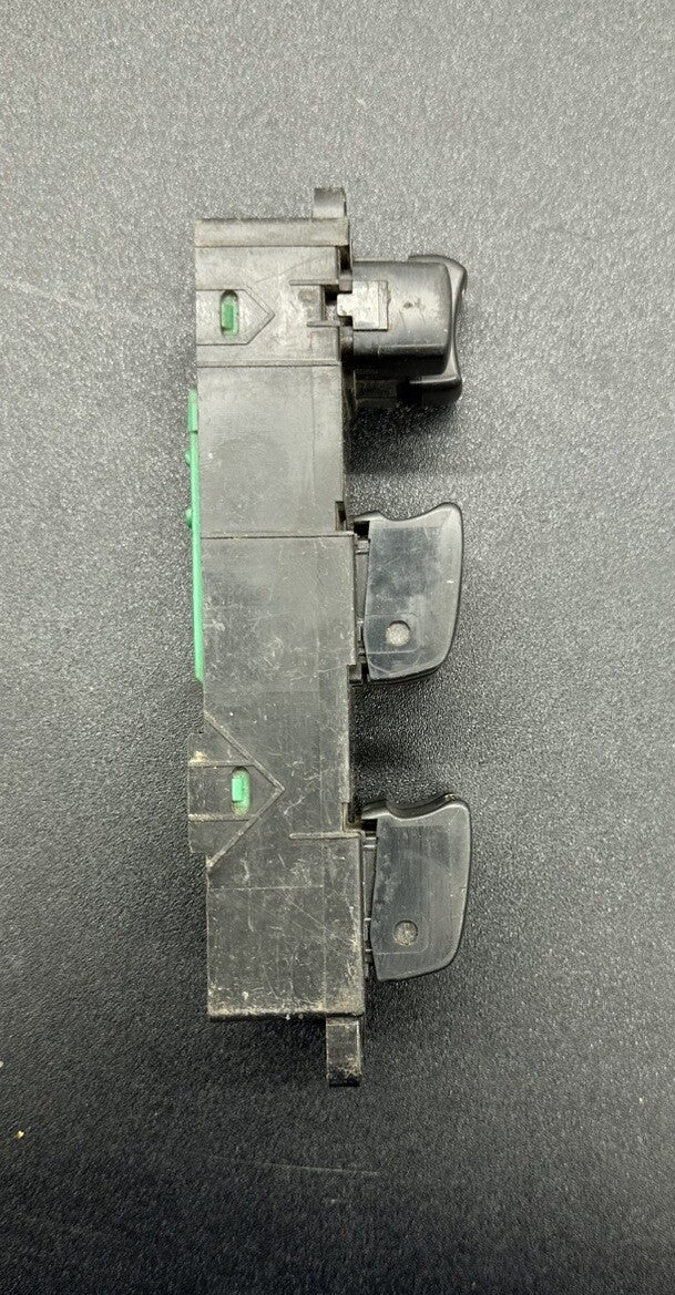 Nissan Skyline R34 4 Door Power Window Switch RHS UNTESTED 8212