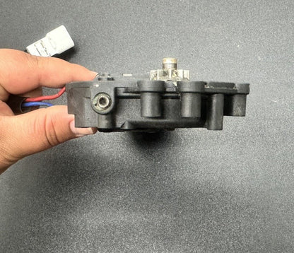 Holden Commodore VT VX VY VZ HSV Electric Window Motor 8292