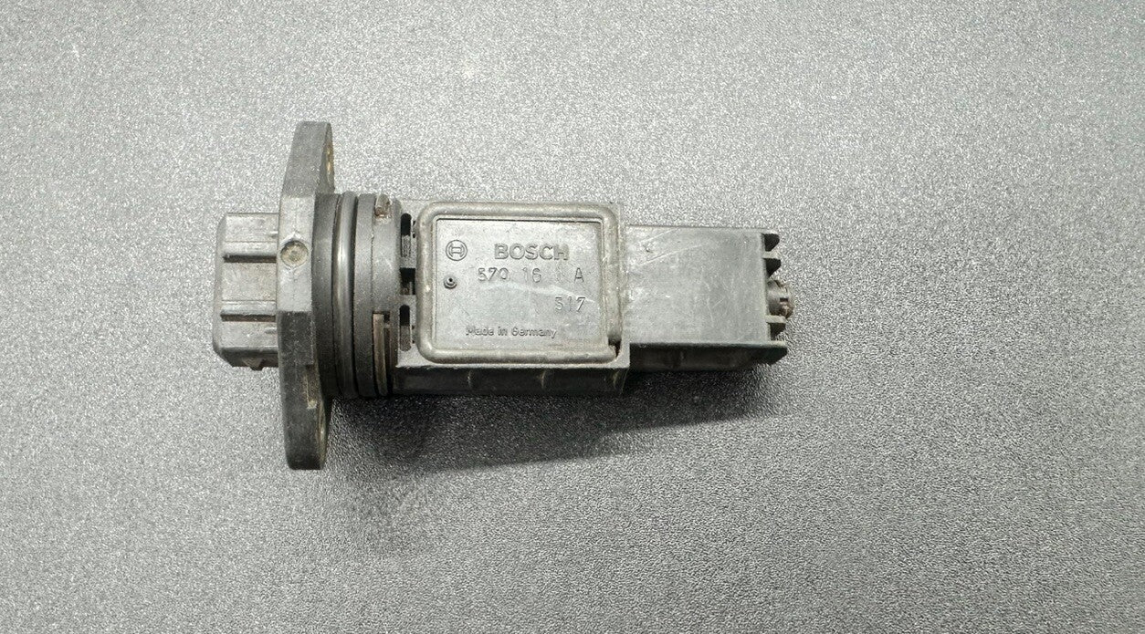 Bosch AIR FLOW METER 570161A 517 (8196)
