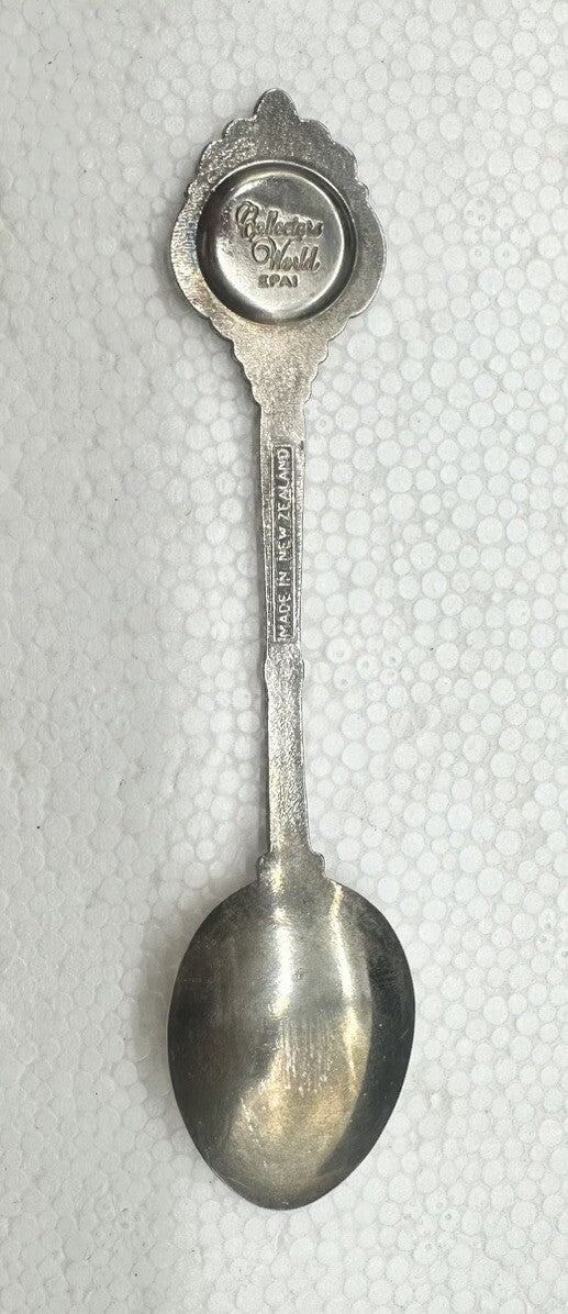 Souvenir Spoon Strathpine Queensland Australia , silver plated In OK Condition
