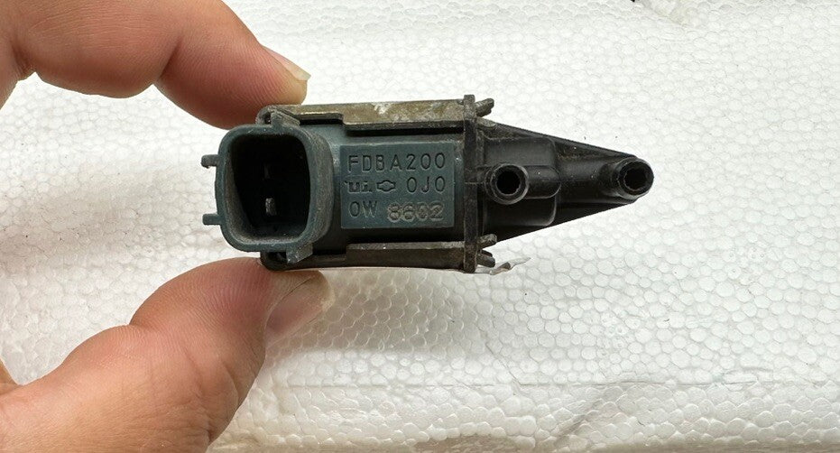 Vacuum Solenoid Control Valve 14930-AA00A FDBA200 for Nissan UNTESTED 8277