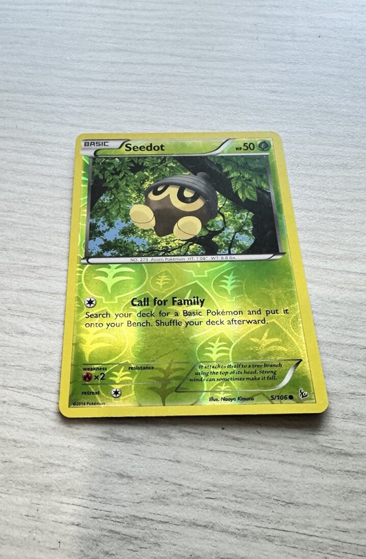 Seedot Pokemon Reverse Holo Grass Card Year 2014 (6385)