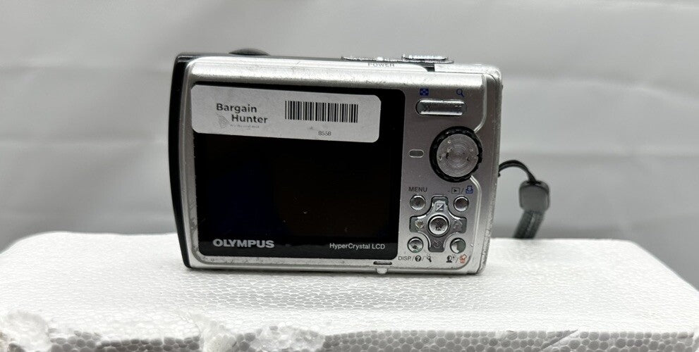 Olympus Stylus 850 SW 8MP Waterproof Digital Camera DEAD BATTERY UNTESTED 8558