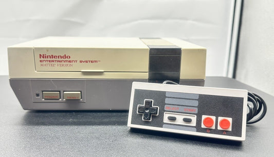 NES NINTENDO CONSOLE NESE-001(AUS) In OK Condition Yellowing 3359