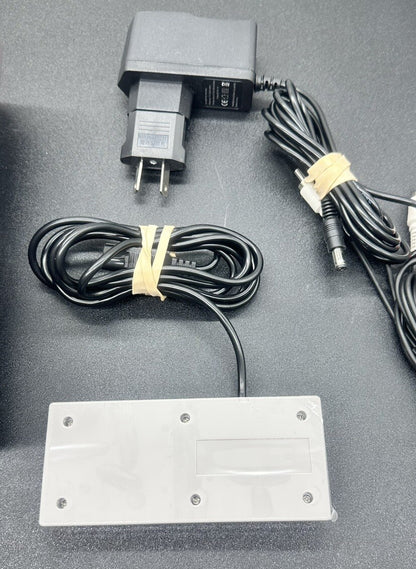 NES NINTENDO CONSOLE NESE-001(AUS) In OK Condition Yellowing 3359
