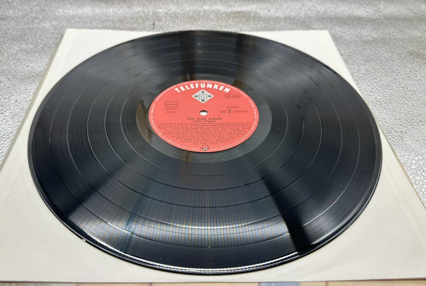 Top Star Album : Peter Minich Record In Good Condition 6928