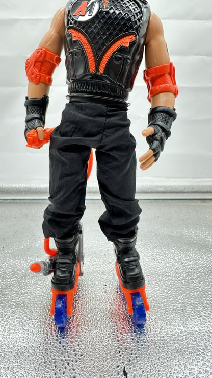 VINTAGE 2000 Action Man STREET ROLLER Blade In Line Skater Action Figure 8514