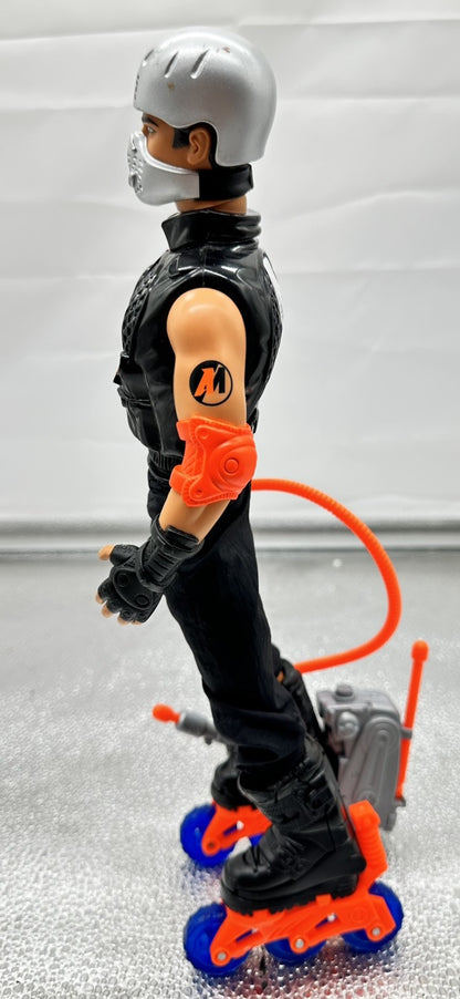VINTAGE 2000 Action Man STREET ROLLER Blade In Line Skater Action Figure 8514