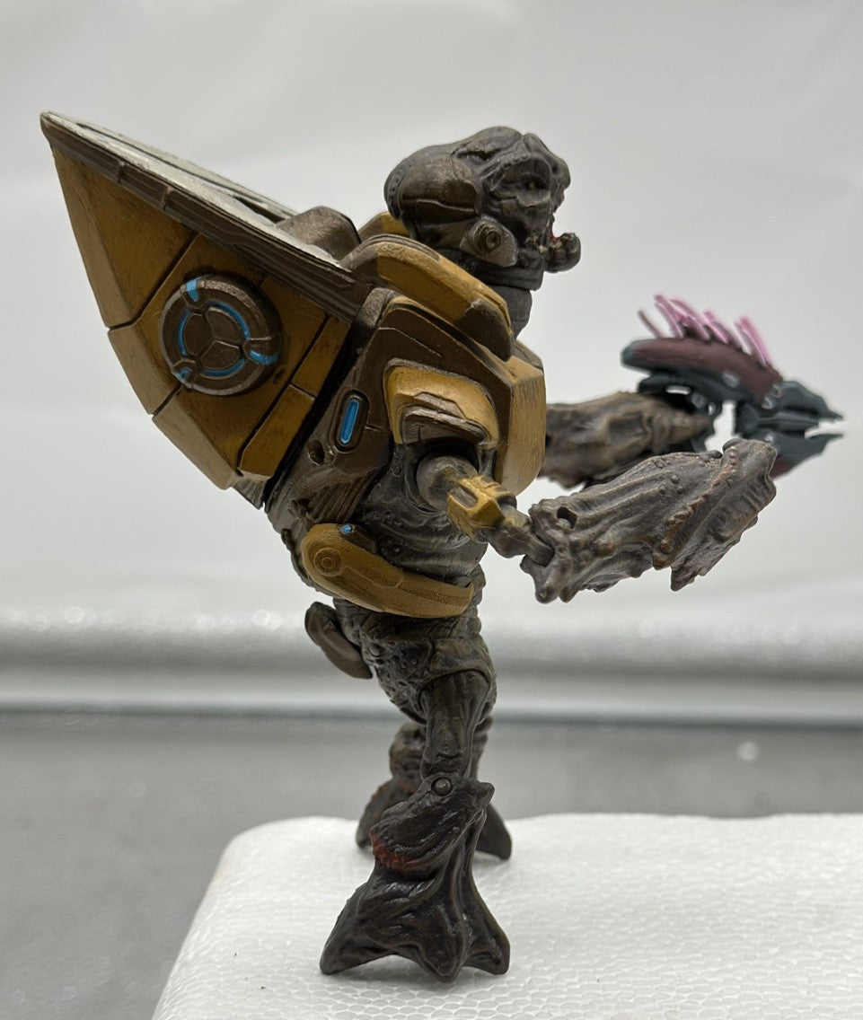 Halo Reach Series 4 Covenant Grunt Major Action Figure 2011 McFarlane Orange