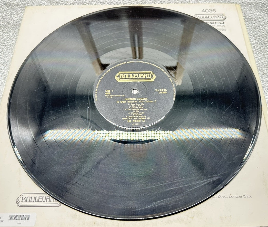 16 Great Hawaiian Hits Volume Two Record In  Good Condition 7391