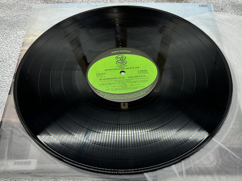 20 Hammond Hits - Ken Griffin Record In  Good Condition 7429