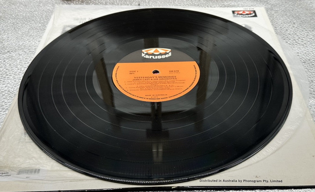 James Last - Yesterday's Memories Record In Good Condition 6947