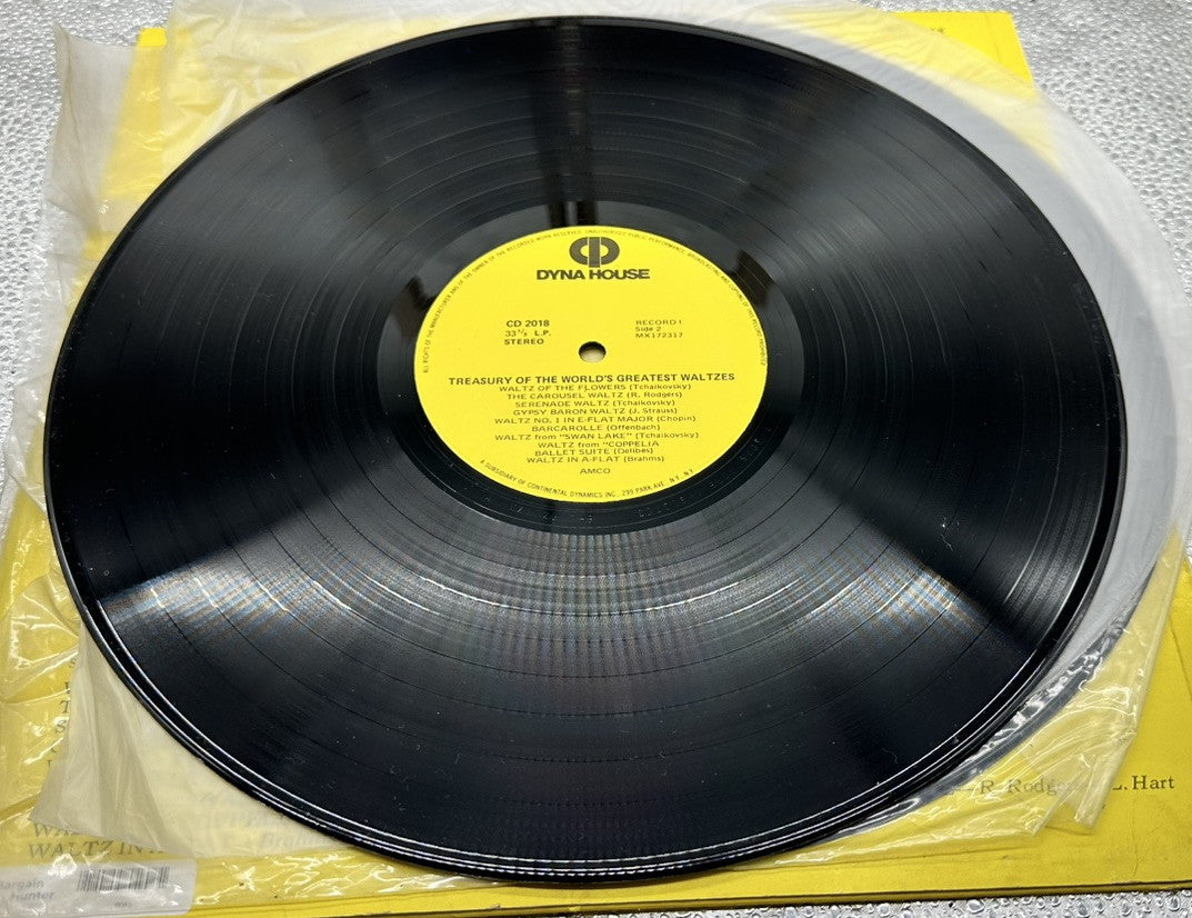 A Treasury of the World's Greatest Waltzes Record In Good Condition 6945