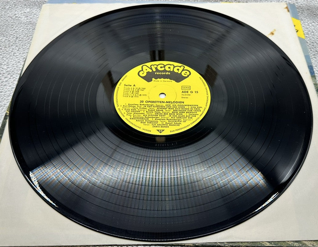 20 Operetten Melodien Record In Good Condition 6925