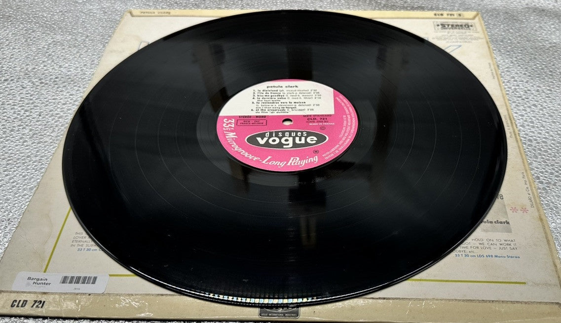 Petula Clark - Petula - Disques Vogue - CLD 721 Record In Good Condition 7415