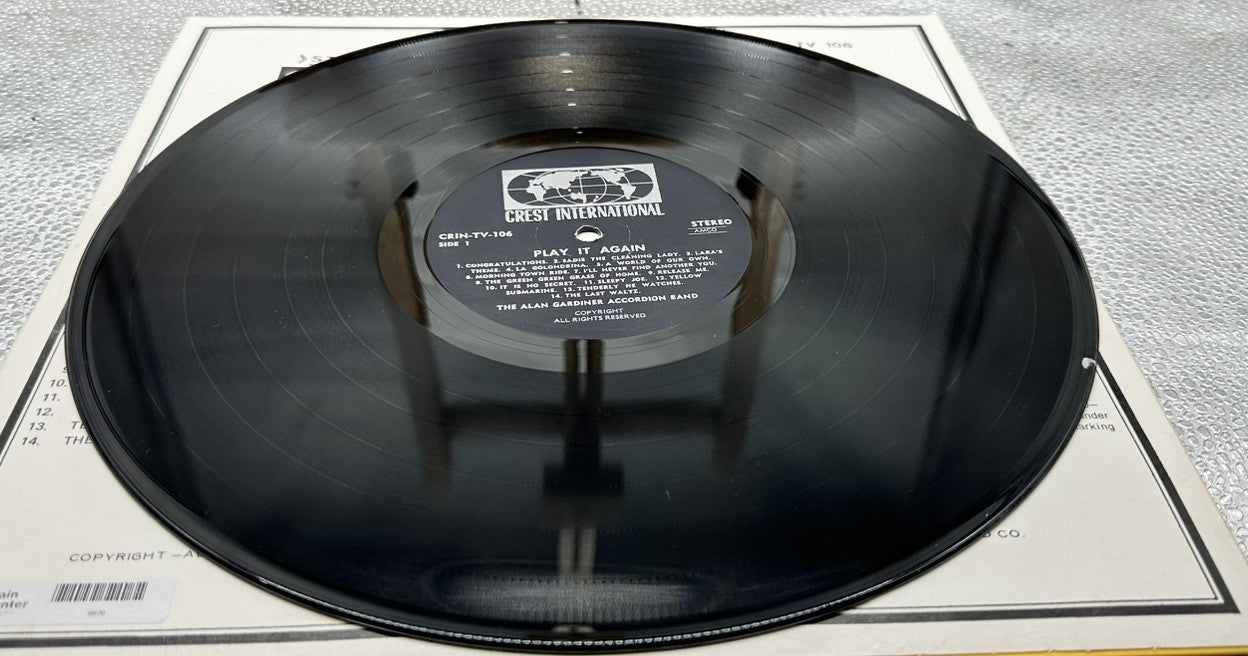 Play It Again : Alan Gardiner Accordion Band Record In Good Condition 6876