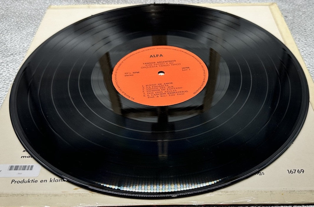 Jose Patiño Y Su Orquesta Tango Tipico – Tangos Argentinos Record In GC 7341