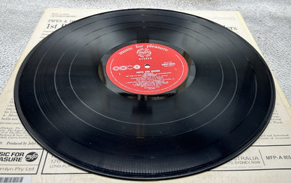 1st Bn Argyll & Sutherland Highlanders - Pipes & Drums Record In GC 7316