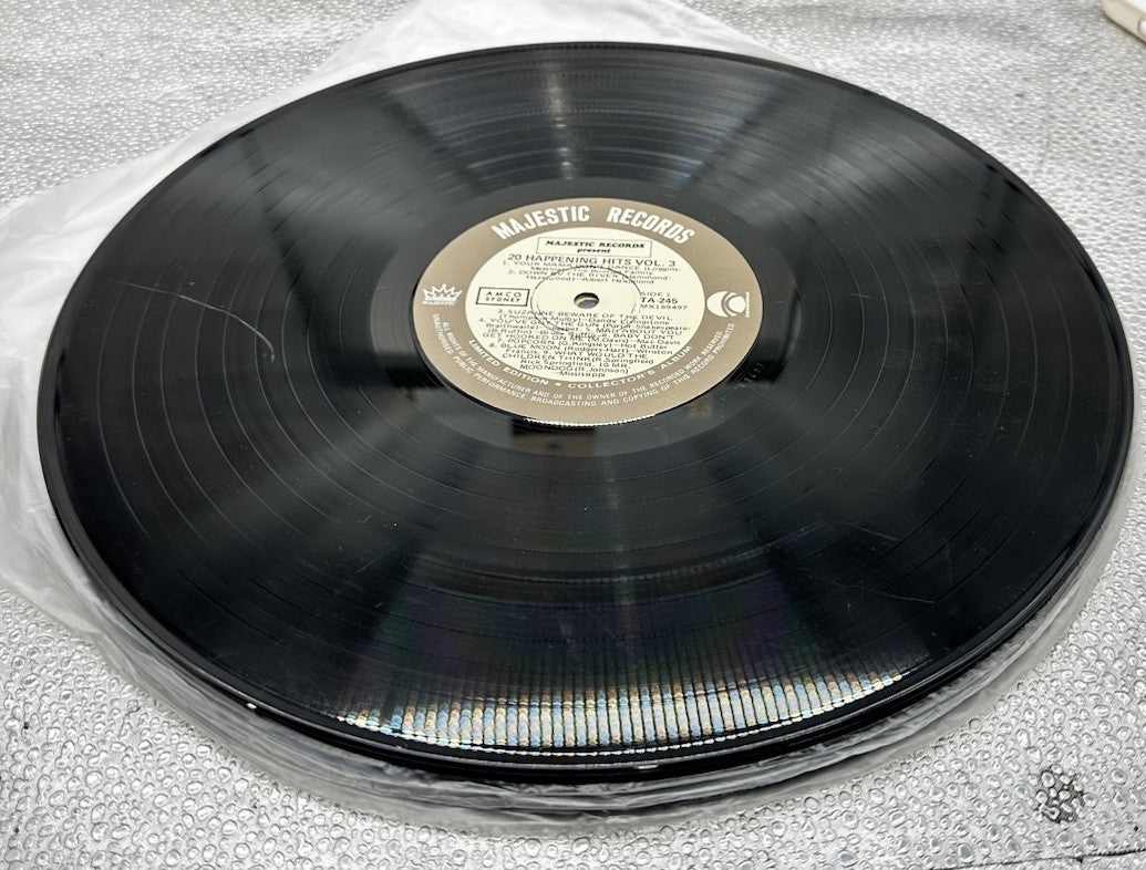 A Glorious 5 Record Set A CLASSIC COLLECTION Record In Good Condition 7289