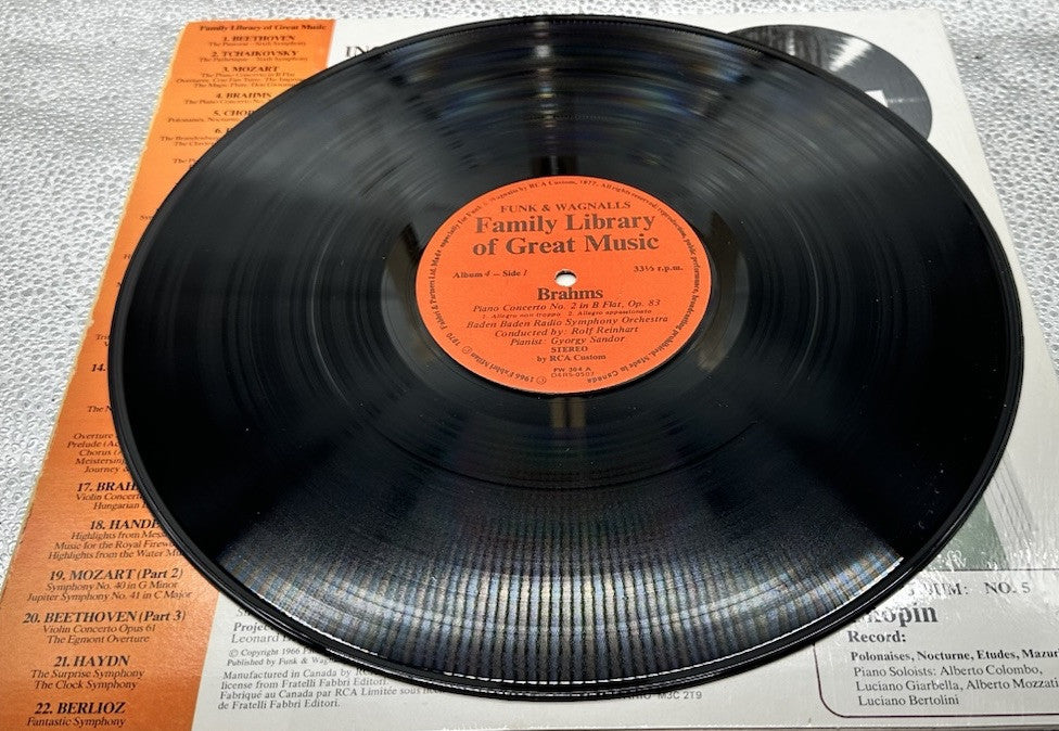 Family Library Of Great Music Album 4 : Brahms Record In Good Condition 7337