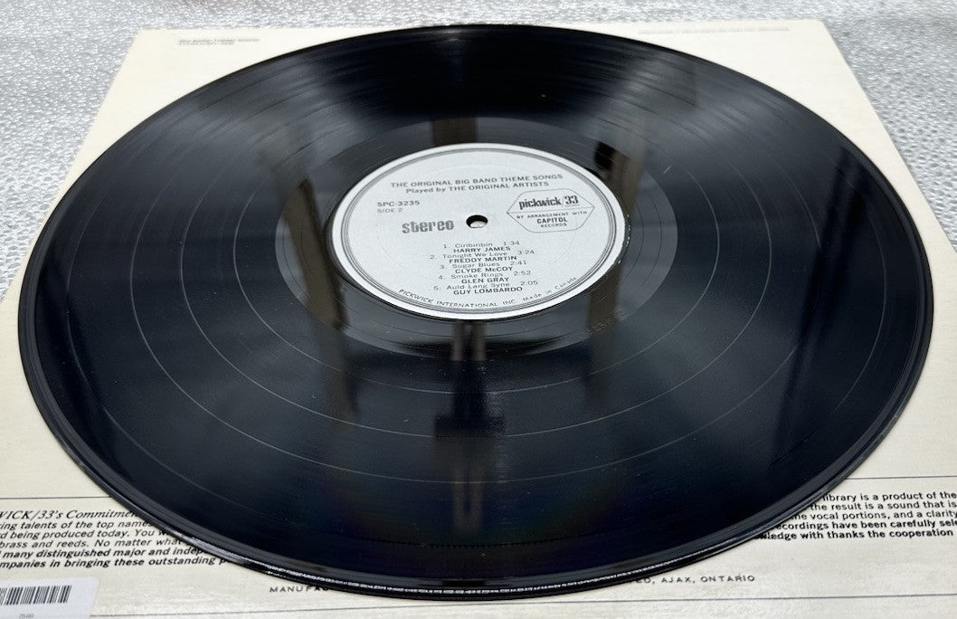 THE BIG BANDS Theme Songs! Played By The Original Record In Good Condition 7369