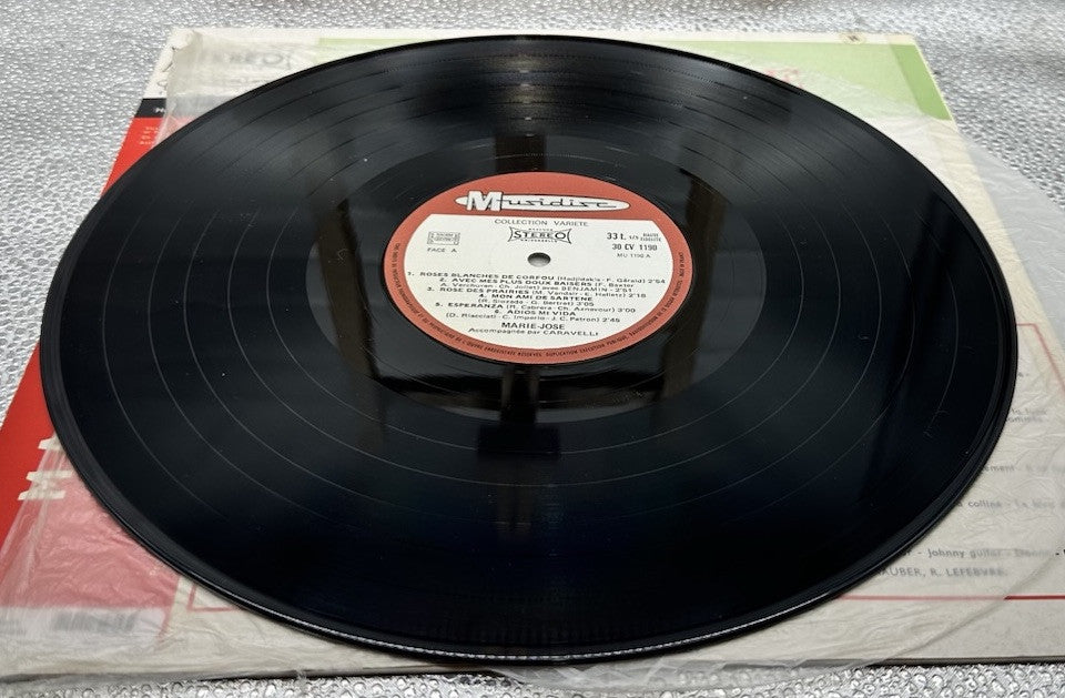 Marie-José – Roses Blanches De Corfou Record In Good Condition 6644