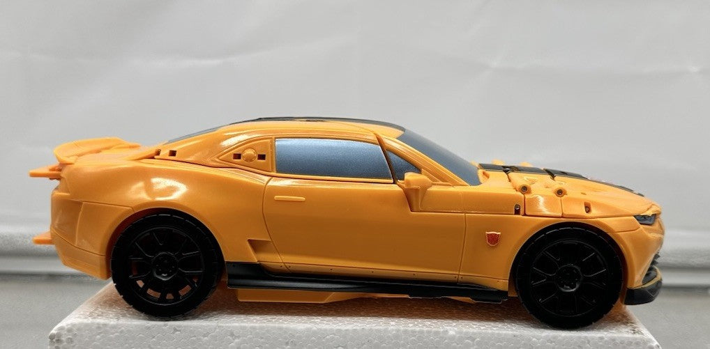 Hasbro Transformers: Age of Extinction Mega One Step Bumble Bee Figure 8385