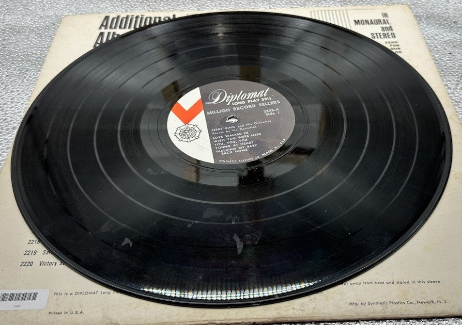 Jerry King And His Orchestra Play The Gold Record In Good Condition 7581